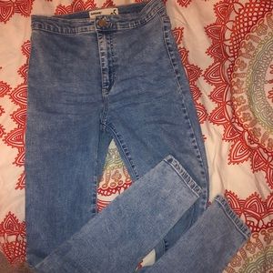 Garage Brand light was jeans